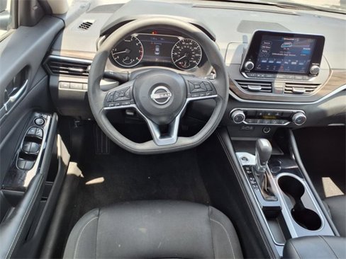 Used 2023 Nissan Altima 2.5 SV image 12