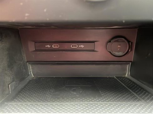 Used 2022 Volkswagen Taos SE image 23