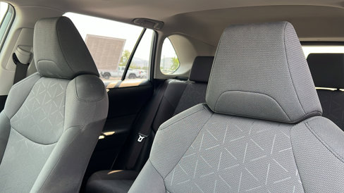 Used 2019 Toyota RAV4 XLE w/ Carpet Mat Package image 18