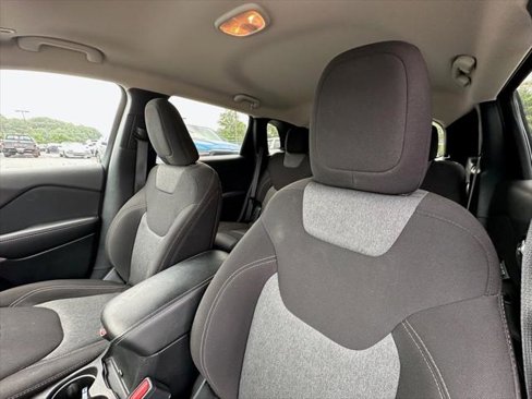 Certified 2018 Jeep Cherokee Latitude image 16