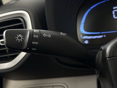 New 2025 Hyundai Venue SEL image 29