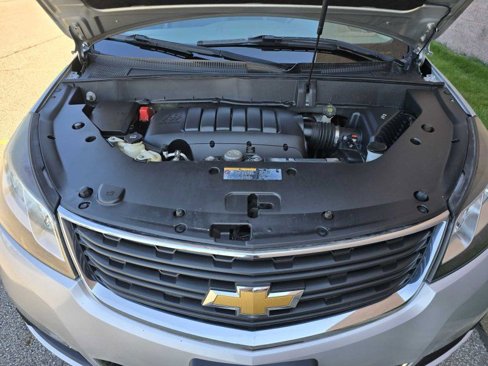Used 2017 Chevrolet Traverse LS image 16