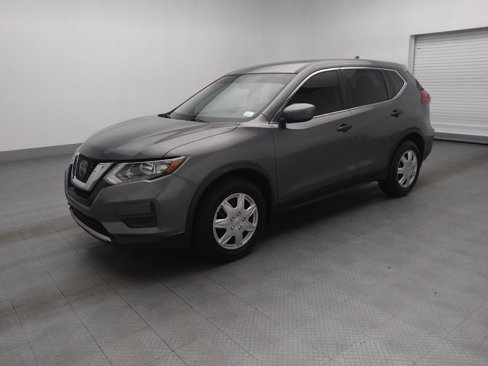 Used 2018 Nissan Rogue S image 2