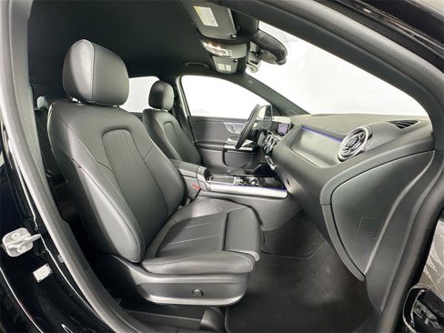 Certified 2025 Mercedes-Benz GLA 250 image 26