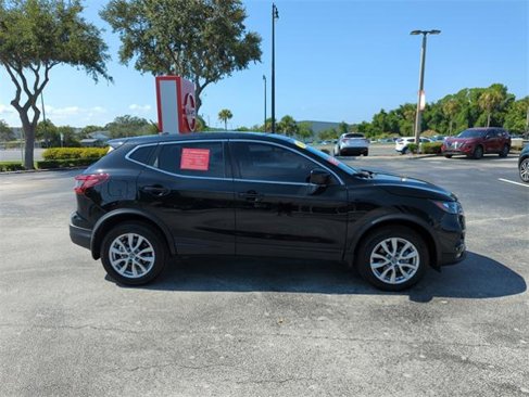 Certified 2021 Nissan Rogue Sport S image 3