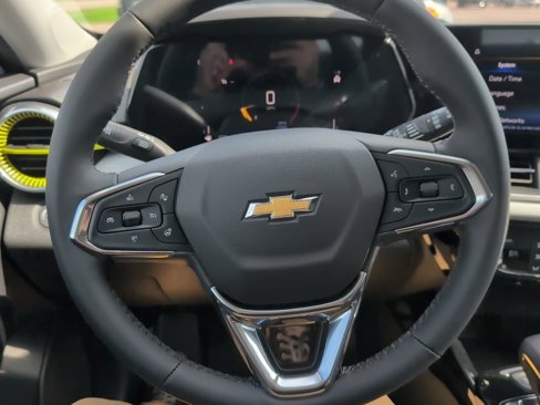 New 2025 Chevrolet Trax LT w/ LT Convenience Package image 12
