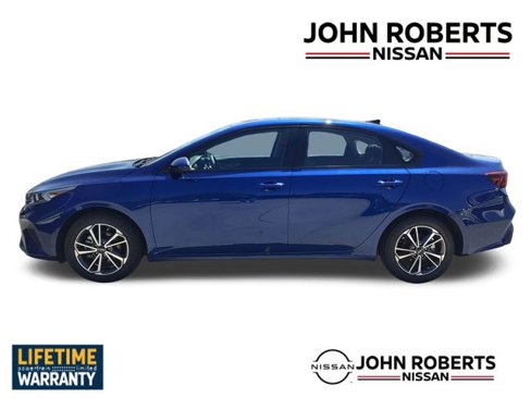 Used 2023 Kia Forte LXS image 3
