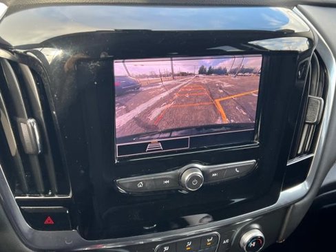 Used 2021 Chevrolet Traverse LS image 21