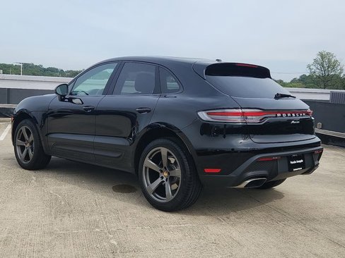 Used 2025 Porsche Macan image 3