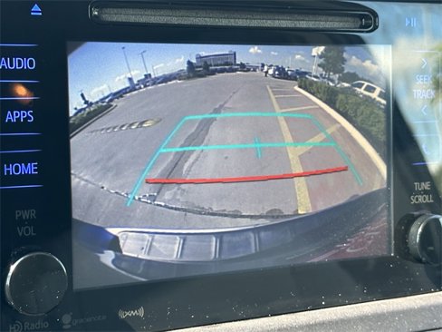 Used 2016 Toyota Sienna XLE image 16