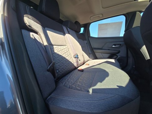 New 2025 Nissan Kicks SV w/ SV Premium Package image 15