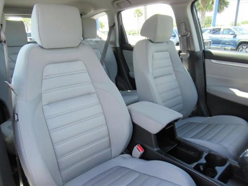 Used 2017 Honda CR-V LX image 9