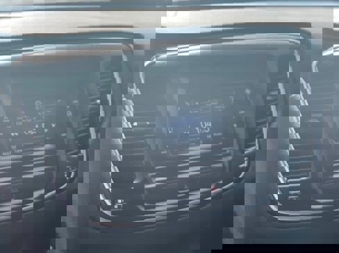 Used 2016 Chrysler 200 Limited image 6