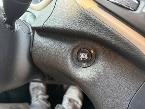 Used 2018 Jeep Cherokee Limited image 28