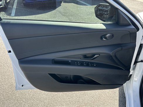 Used 2025 Hyundai Elantra Sport w/ Cargo Package image 13