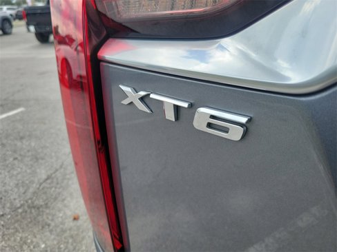 Used 2021 Cadillac XT6 Premium Luxury image 7