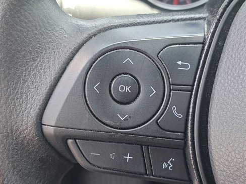 Used 2021 Toyota RAV4 LE image 25