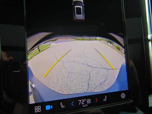 Used 2024 Volvo XC40 B5 Core image 20