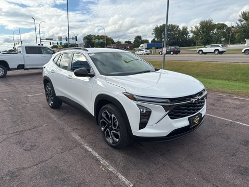 New 2025 Chevrolet Trax RS image 7