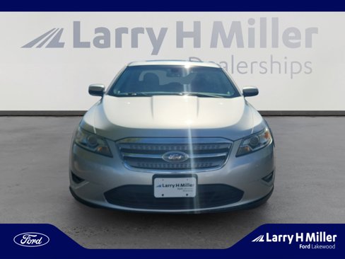 Used 2010 Ford Taurus SEL image 8