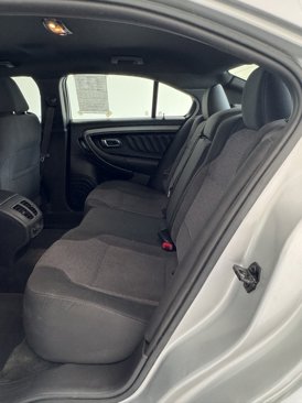 Used 2015 Ford Taurus SEL image 19
