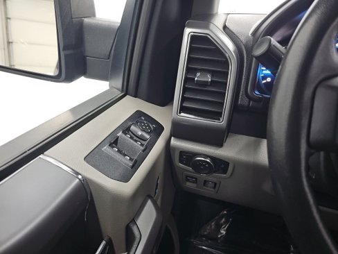 Used 2020 Ford F150 XLT w/ Equipment Group 302A Luxury image 26