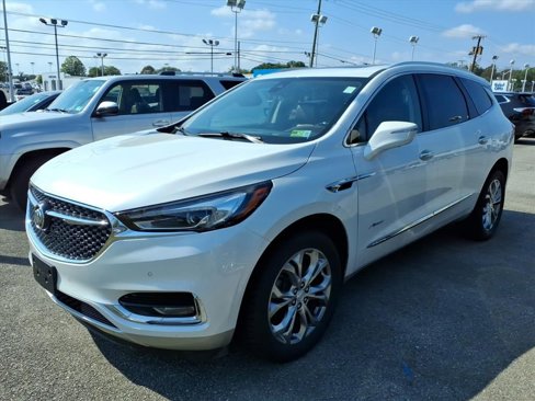 Used 2018 Buick Enclave Avenir w/ Avenir Technology Package image 2