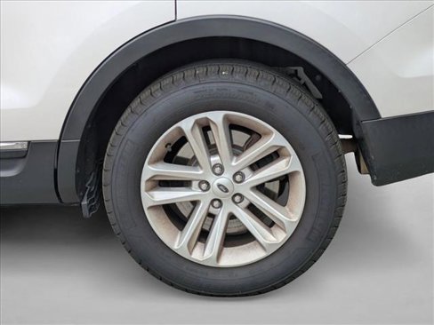 Used 2014 Ford Explorer XLT w/ Equipment Group 202A image 8