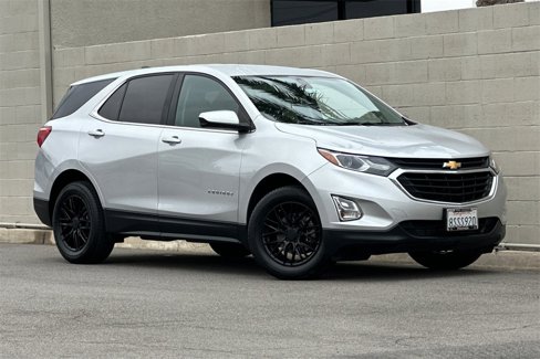 Used 2018 Chevrolet Equinox LT image 2
