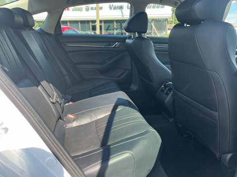 Used 2018 Honda Accord Touring image 20