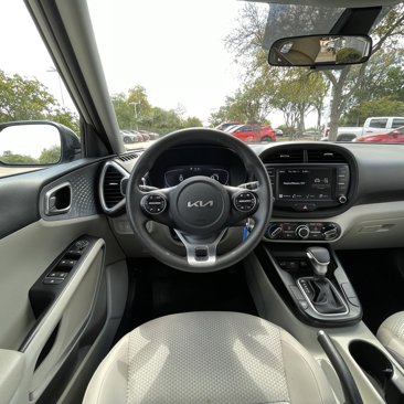 Used 2024 Kia Soul LX w/ Option Group 015 image 10