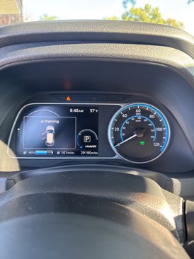 Used 2023 Nissan Leaf S image 9