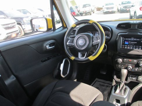 Used 2019 Jeep Renegade Latitude image 18