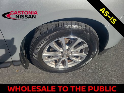 Used 2015 Nissan Pathfinder SV image 45