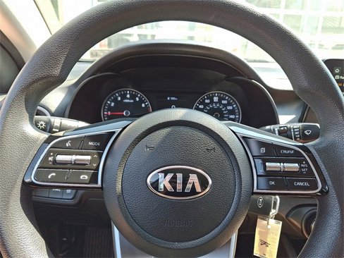 Certified 2020 Kia Forte LXS image 18