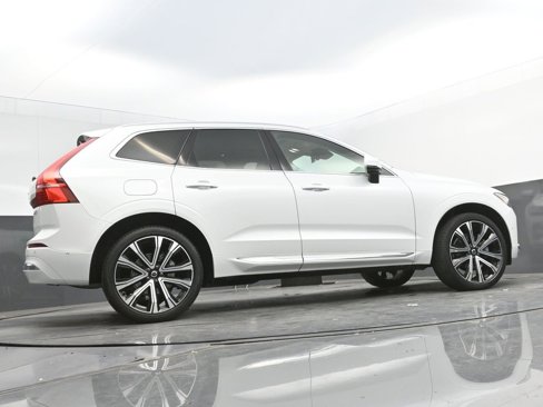 Certified 2023 Volvo XC60 B5 Ultimate w/ Protection Package Premier image 28