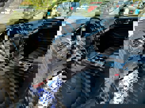 Used 2020 Ford Edge Titanium image 18