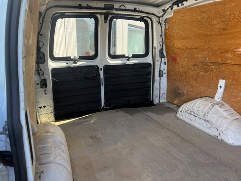 Used 2012 Chevrolet Express 2500 image 11