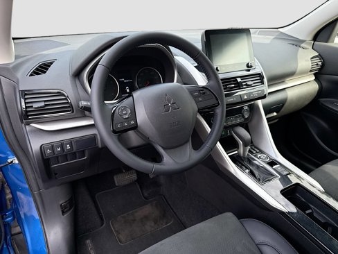 Used 2022 Mitsubishi Eclipse Cross SE image 9