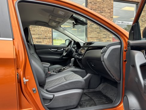 Used 2022 Nissan Rogue Sport SV w/ Technology Package image 13