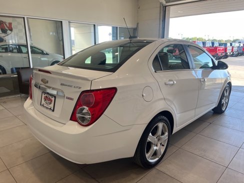 Used 2015 Chevrolet Sonic LTZ image 4