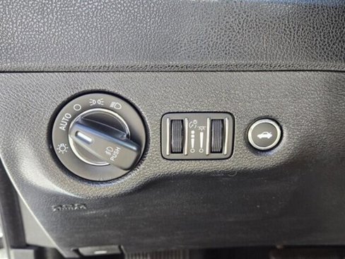 Used 2022 Chrysler 300 S image 24
