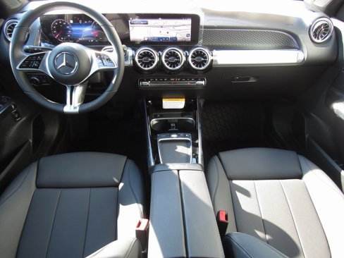New 2026 Mercedes-Benz GLB 250 4MATIC image 33