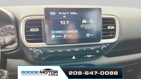 Used 2022 Hyundai Venue SE image 15