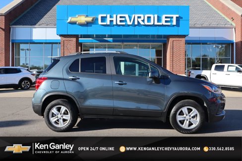 Used 2022 Chevrolet Trax LT w/ LT Convenience Package image 1