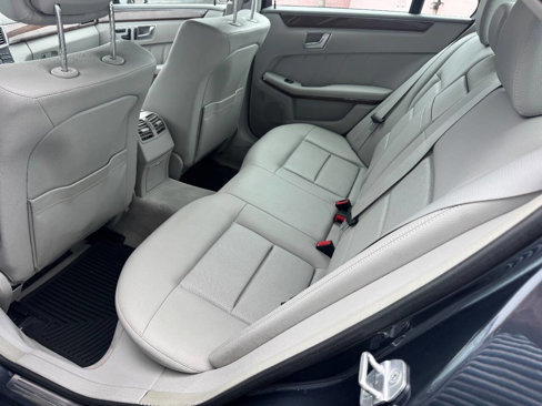 Used 2012 Mercedes-Benz E 350 4MATIC Sedan image 12