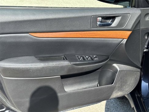 Used 2013 Subaru Outback 2.5i Limited image 17
