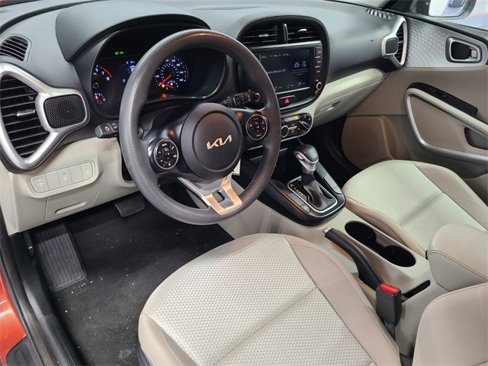 Used 2022 Kia Soul LX image 14