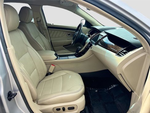 Used 2017 Ford Taurus Limited image 31