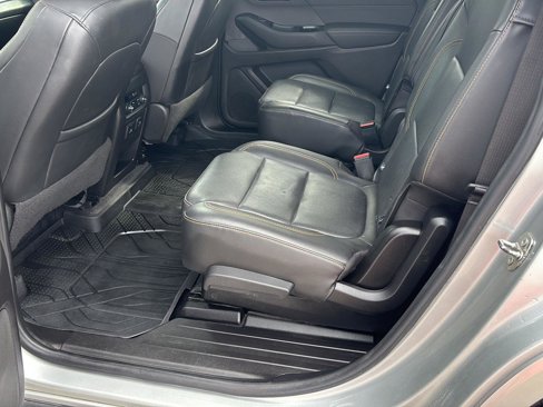 Used 2020 Chevrolet Traverse Premier image 18
